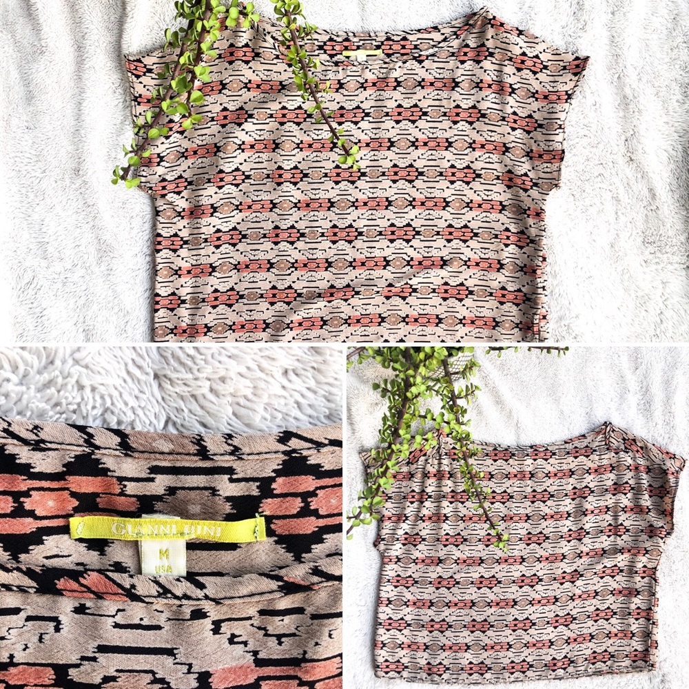 Gianni Bini Pattern Crop Top Size M💕